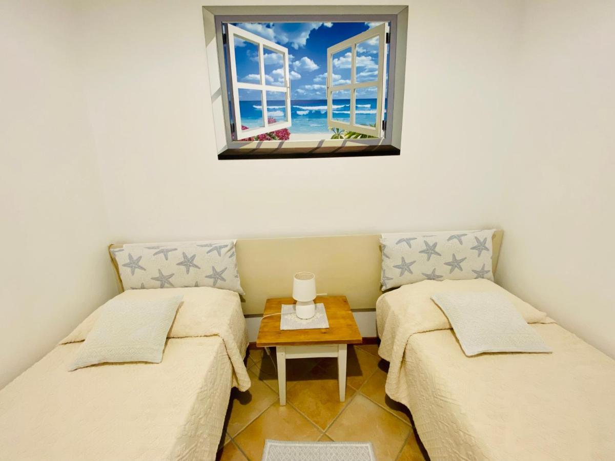 La Casa Blu Villa Сан Панталео Екстериор снимка