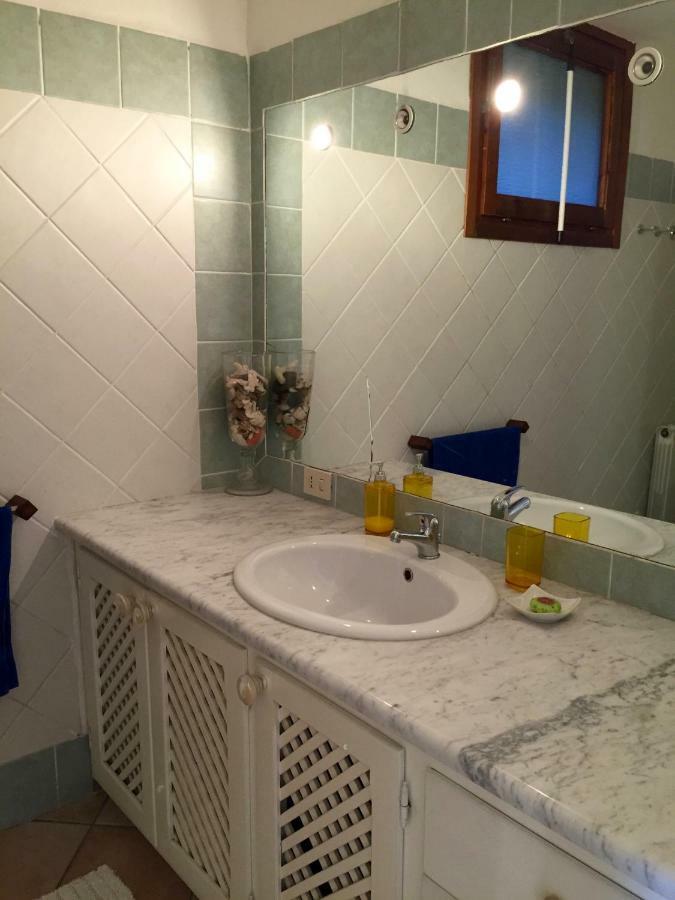 La Casa Blu Villa Сан Панталео Екстериор снимка